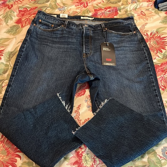 LEVIS’s Size 20W WEDGIE Straight Pre-Shrunk Button Fly RawHem DarkJean Sexy NEW